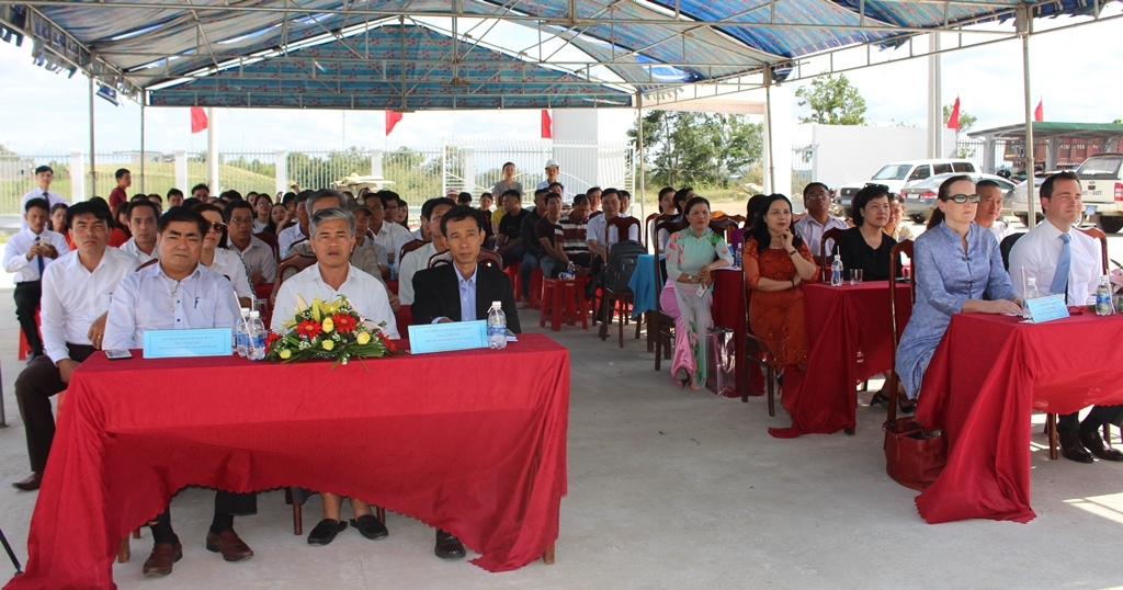 Các đại biểu tham dự lễ bàn giao
