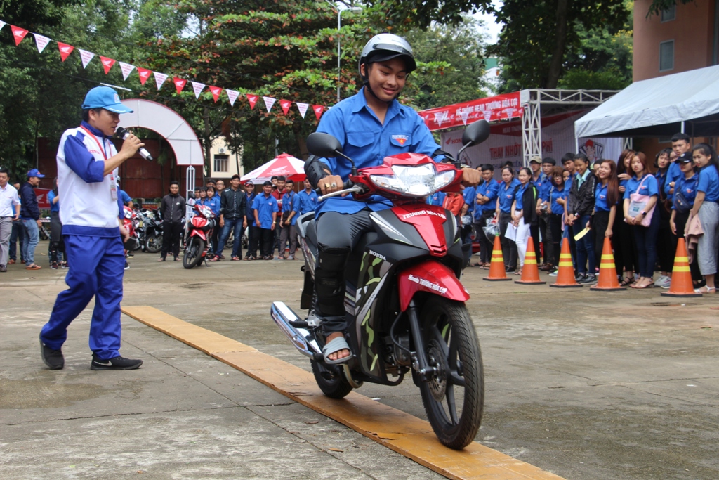 Thực hành lái xe an toàn