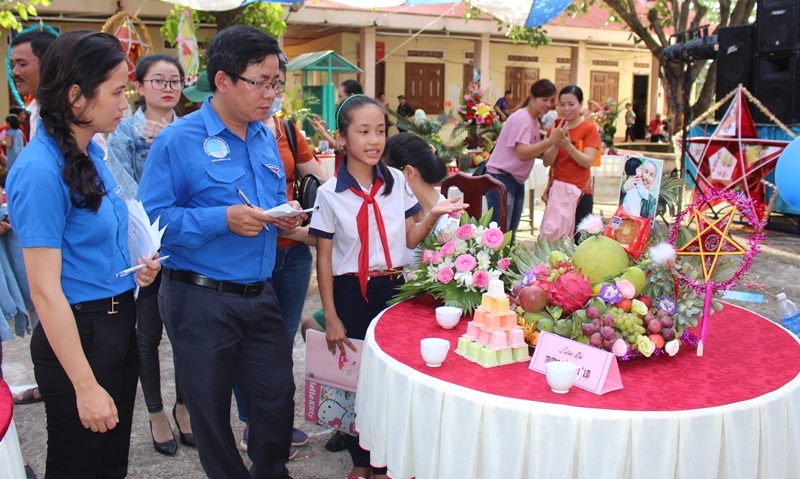 Liên đội Trường Tiểu học Lê Lợi trình thuyết trình chủ đề 