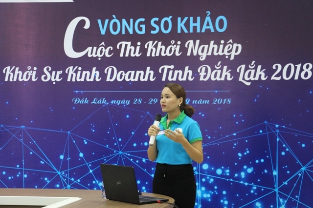 Thí sinh thuyết trình về đề án tại vòng thi sơ khảo