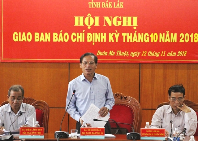 Chủ trì Hội nghị