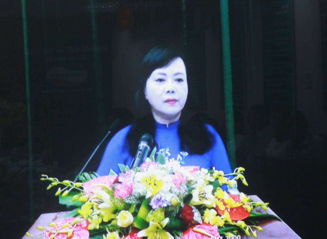 Bộ trường Bộ Y tế Nguyễn Thị Kim Tiến phát biểu tại Hội nghị. 