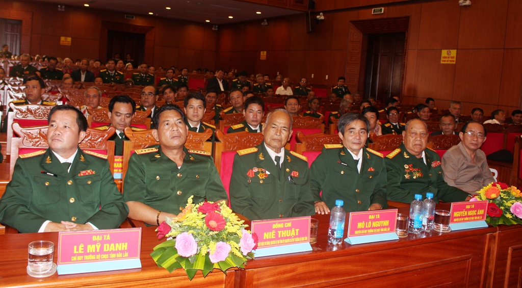 Các đại biểu tham dự buổi gặp mặt