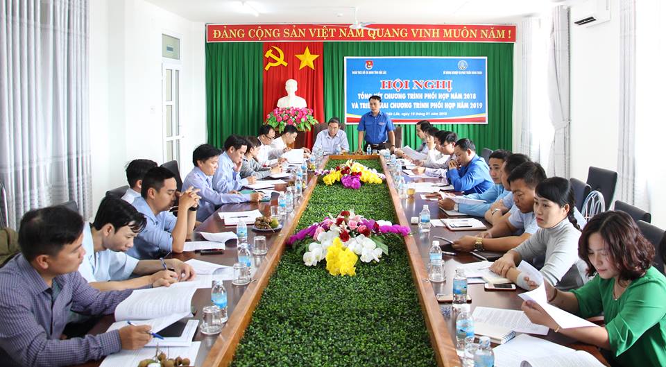 Các đại biểu tham dự hội nghị