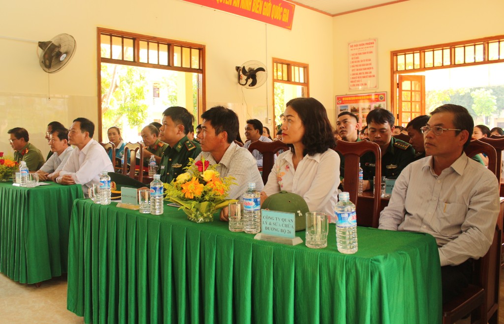 Các đại biểu tham dự lễ tọa đàm