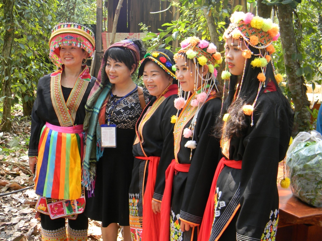 Cộng đồng người Dao ở xã Cư Suê (huyện  Cư Mgar) làm du lịch văn hóa - sinh thái.    