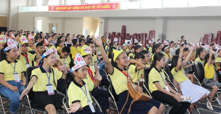 Các em học sinh tại chương trình giao lưu.