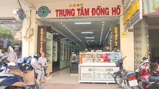 Cửa hàng Nhật Vĩnh, nơi được phát hiện số lượng lớn đồng hồ nhập lậu, không rõ nguồn gốc, xuất xứ