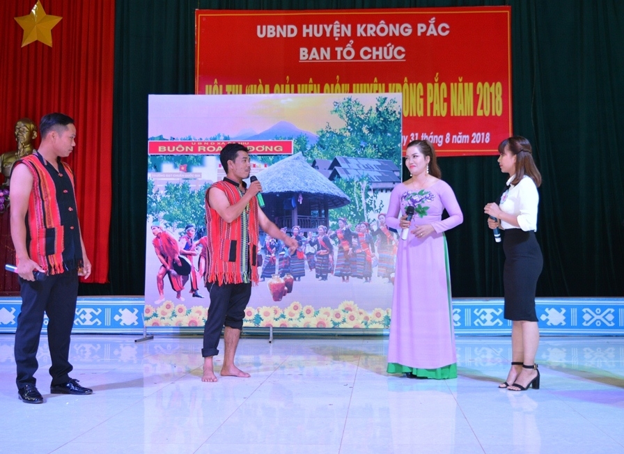 Các hòa giải viên tham dự Hội thị hòa giải viên giỏi huyện Krông Pắc năm 2018. Ảnh minh họa
