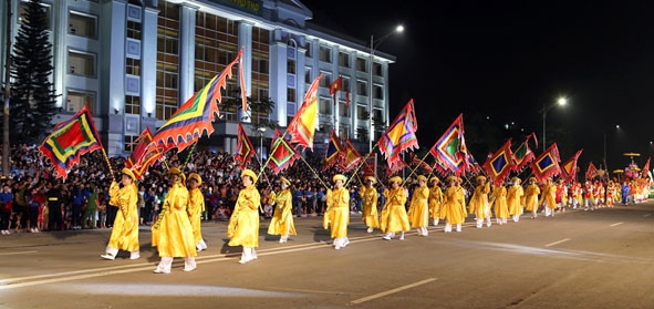 Lễ hội dân gian đường phố trong khuôn khổ Giỗ Tổ Hùng Vương - Lễ hội Đền Hùng năm 2019. 