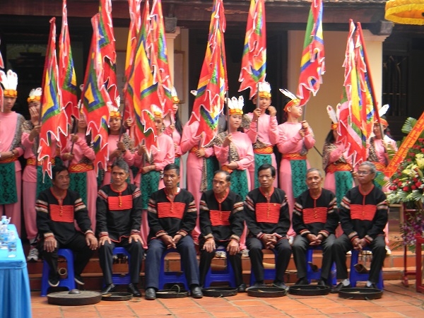 Đông đảo...