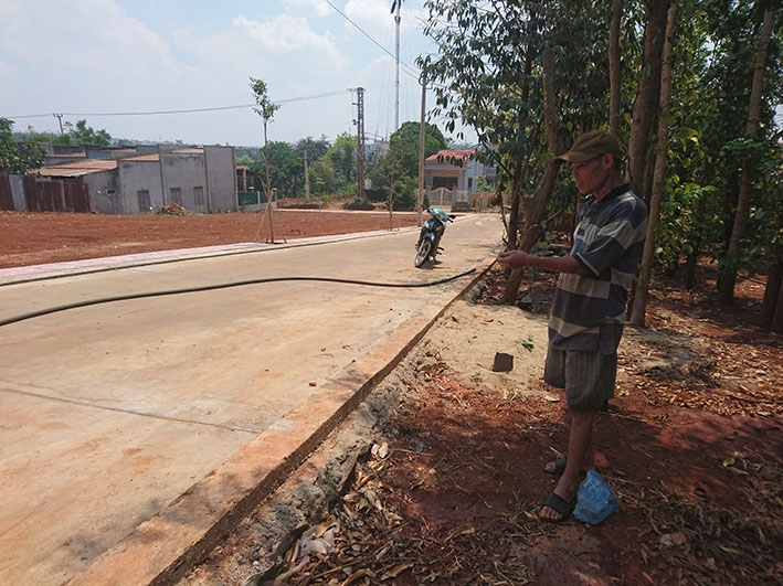 Thị trường bất động sản lên cơn 