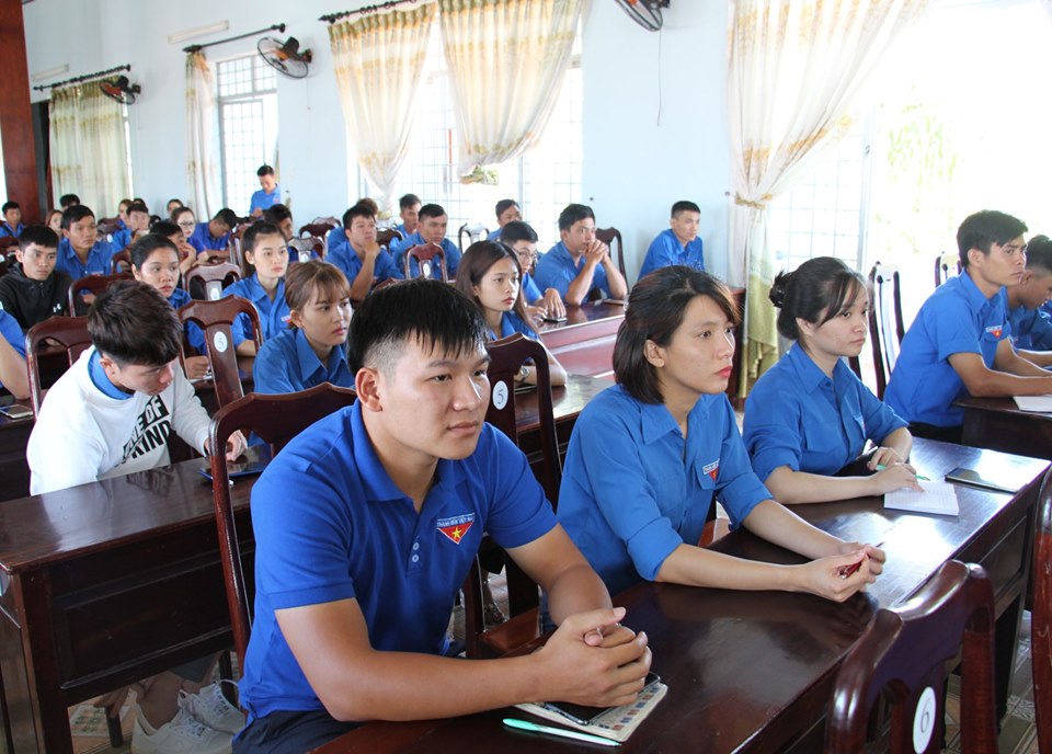 Các học viên tham gia lớp tập huấn