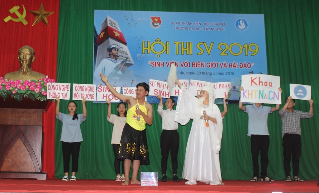 Phần thi giới thiệu của