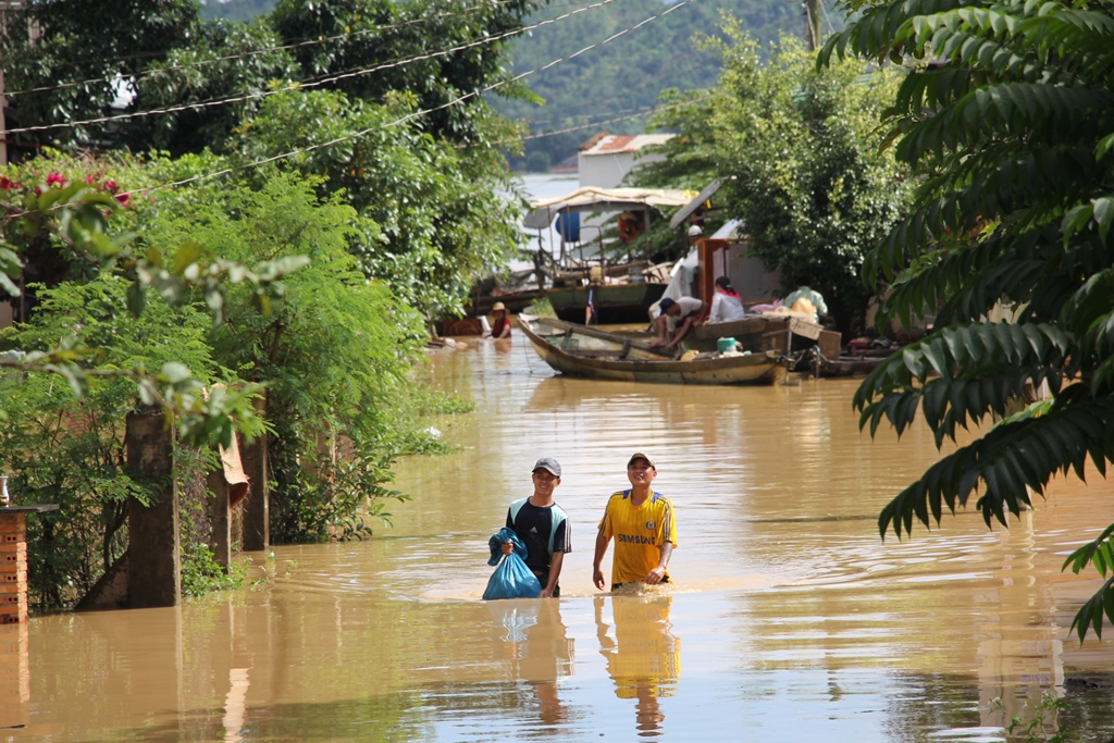 Một khu vực thuộc thị trấn Buôn Trấp, huyện Krông Ana bị ngập lụt năm 2017