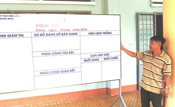 Điểm thi Trường THPT Buôn Đôn đã chuẩn bị cơ sở vật chất, trang thiết bị phục vụ kỳ thi THPT quốc gia 2019.