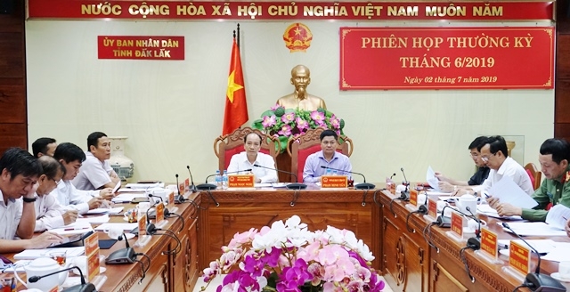 Các đại biểu tham dự phiên họp.