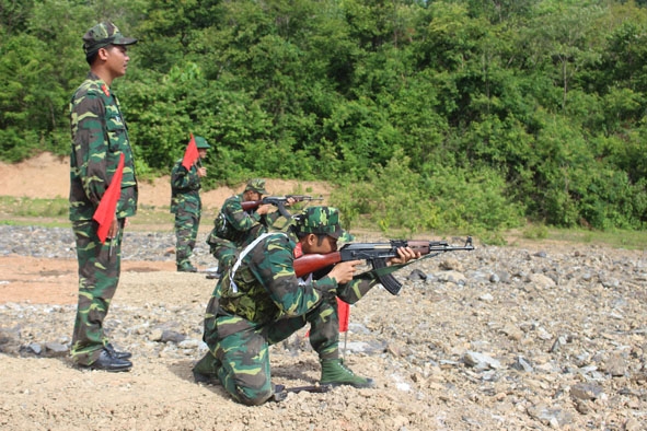 Các vận động viên tại nội dung thi 4 môn quân sự phối hợp liên hoàn.  