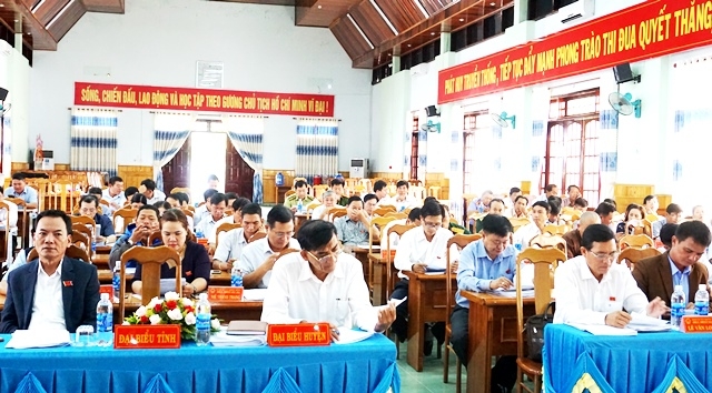 Các đại biểu tham dự kỳ họp.