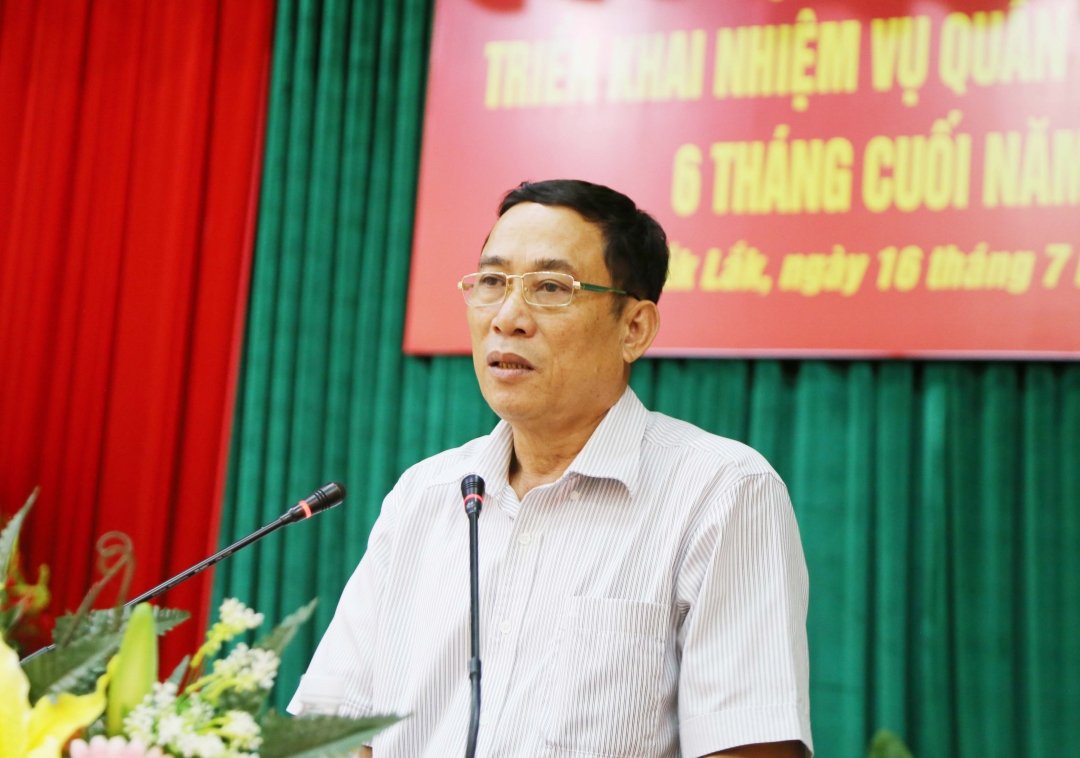 Phó Chủ tịch UBND tỉnh Võ Văn Cảnh phát biểu kết luận hội nghị. 