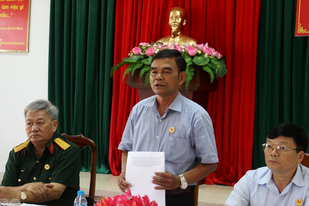Chủ tịch Hội CCB tỉnh Đắk Lắk Rơ Lứk Bông phát biểu tại hội nghị