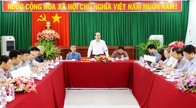 Các đại biểu tham dự buổi làm việc.