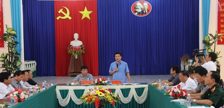 Đồng chí Bùi Văn Cường, Ủy viên Trung ương Đảng, Bí thư Tỉnh ủy chủ trì buổi làm việc.