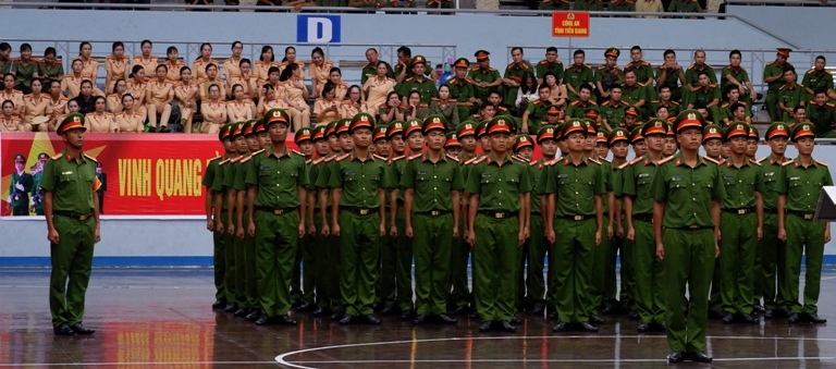Phần thi nghi lễ của đội tuyển Công an tỉnh Đắk Lắk tại hội thi.