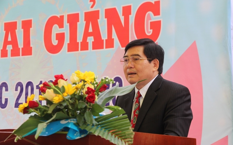 Phó trưởng Đoàn ĐBQH tỉnh Y Khút Niê đọc thư của Tổng Bí thư, Chủ tịch nước Nguyễn Phú Trọng gửi Ngành Giáo dục nhân ngày khai giảng.