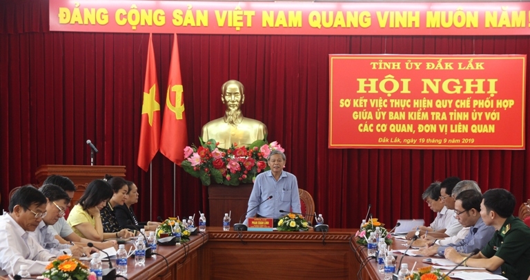 Các đại biểu tham dự hội nghị.