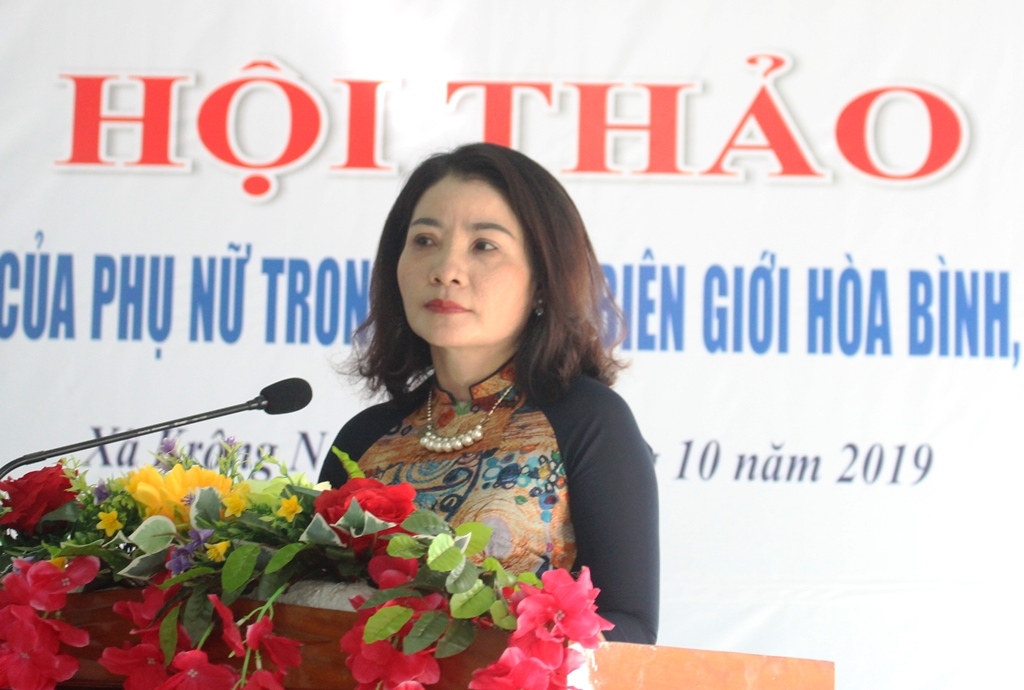 Chủ tịch Hội LHPN tỉnh Nguyễn Thị Thu Nguyệt phát biểu tại hội thảo