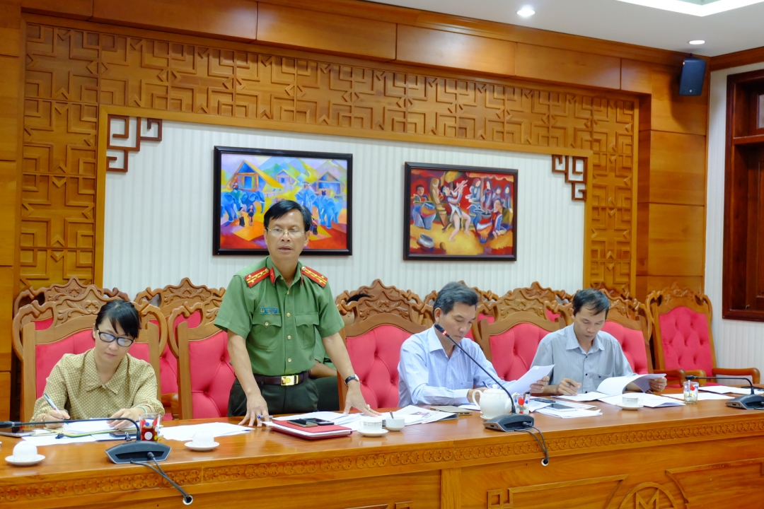 Đại biểu tham gia ý kiến tại cuộc họp
