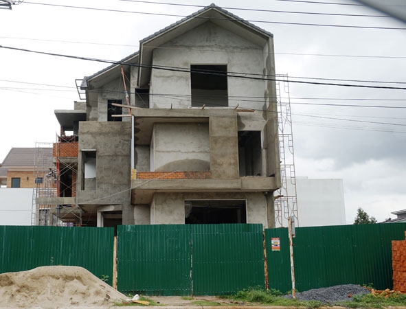 Một công trình xây dựng nhà ở tư nhân trên địa bàn phường Tân Lợi. 