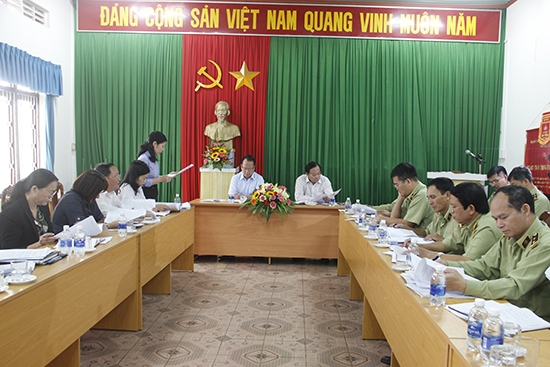 Quang cảnh buổi làm việc