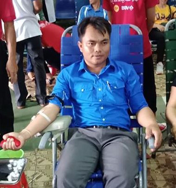 Anh Y Rin Niê tham gia trong đợt hiến máu tình nguyện năm 2019. 