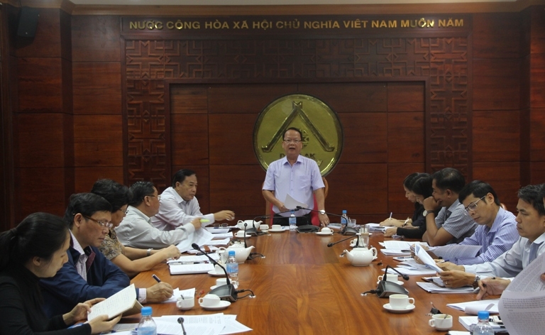 Các đại biểu tham dự cuộc họp.