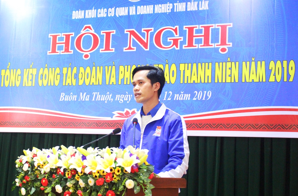 Phó Bí thư Thường trực Tỉnh Đoàn Y Lê Pas Tơr phát biểu chỉ đạo hội nghị