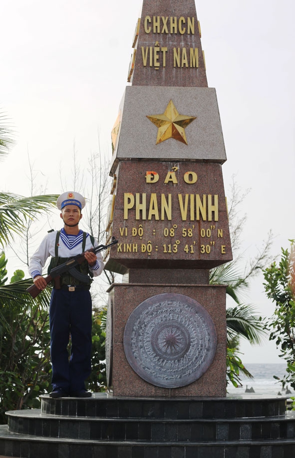 Chiến sĩ canh giữ tại Đảo Phan Vinh. 