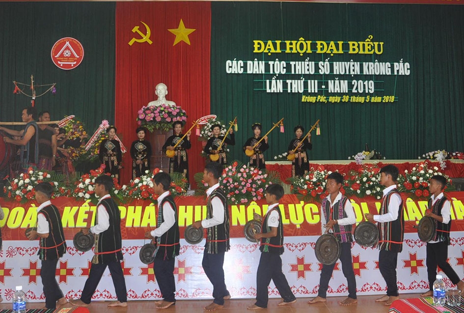 Biểu diễn cồng chiêng tại Đại hội đại biểu các dân tộc thiểu số  huyện Krông Pắc năm 2019. 