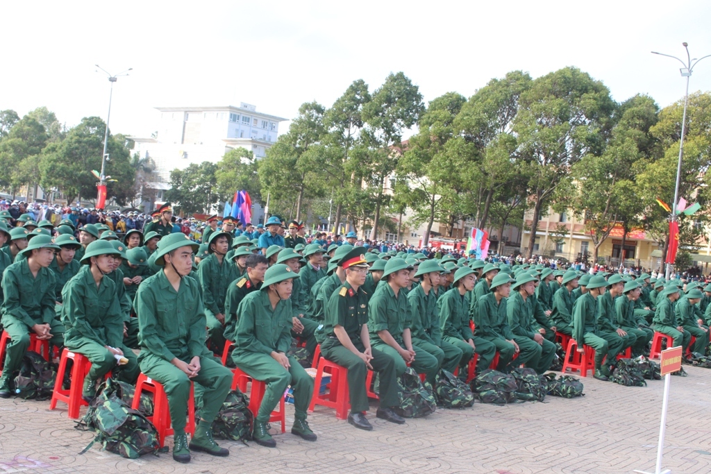 Công dân TP Buôn Ma Thuột tại lễ giao nhận quân