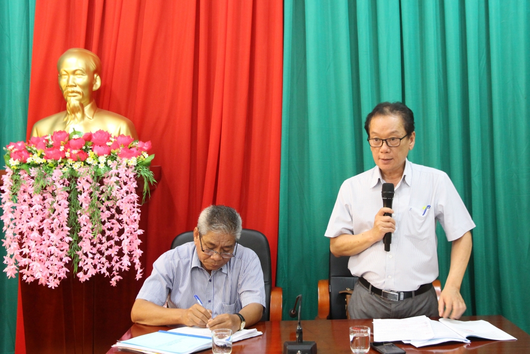 Phó Giám đốc Sở Y tế Nguyễn Văn Hùng phát biểu tại buổi kiểm tra.