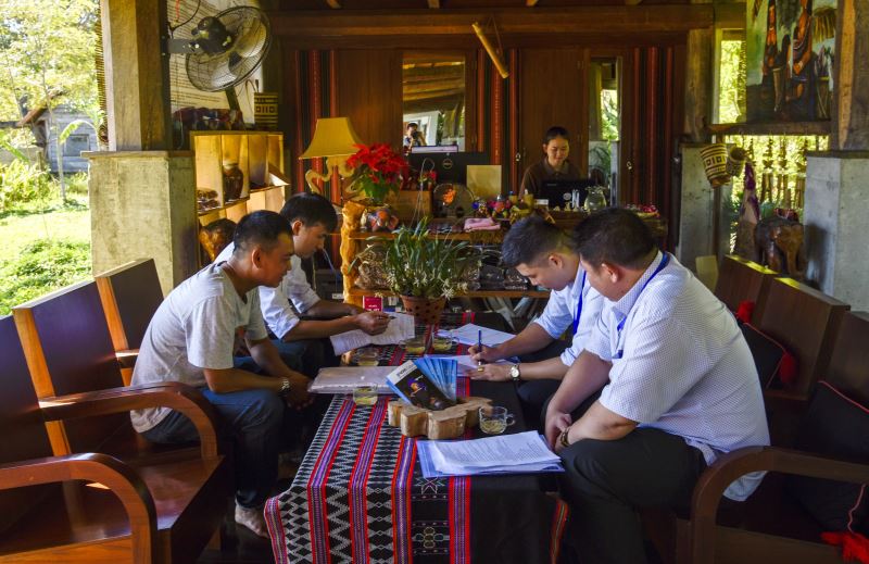 Ngành chức ...