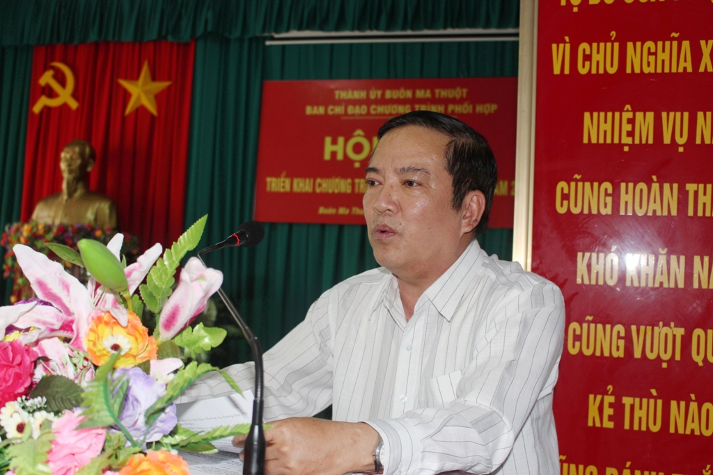 Ông Huỳnh Thủ Đô, Trưởng ban Dân vận Thành ủy, Trưởng Ban chỉ đạo chương trình phát biểu 