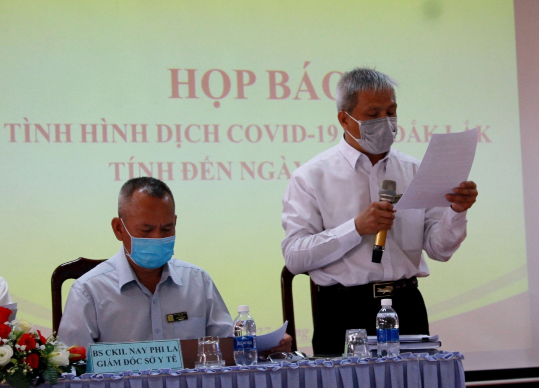 Thạc sĩ, bác sĩ Nguyễn Hữu Huyên, Trưởng phòng Kế hoạch nghiệp vụ Y, Sở Y tế thông tin diễn biến tình hình dịch Covid-19 trên địa bàn.