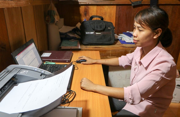 Cô Nguyễn Thị Hài  in bài  gửi học sinh ôn tập. 