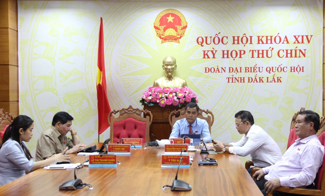 Các đại biểu tham dự phiên họp tại điểm cầu tỉnh Đắk Lắk. Ảnh: D.Tiến