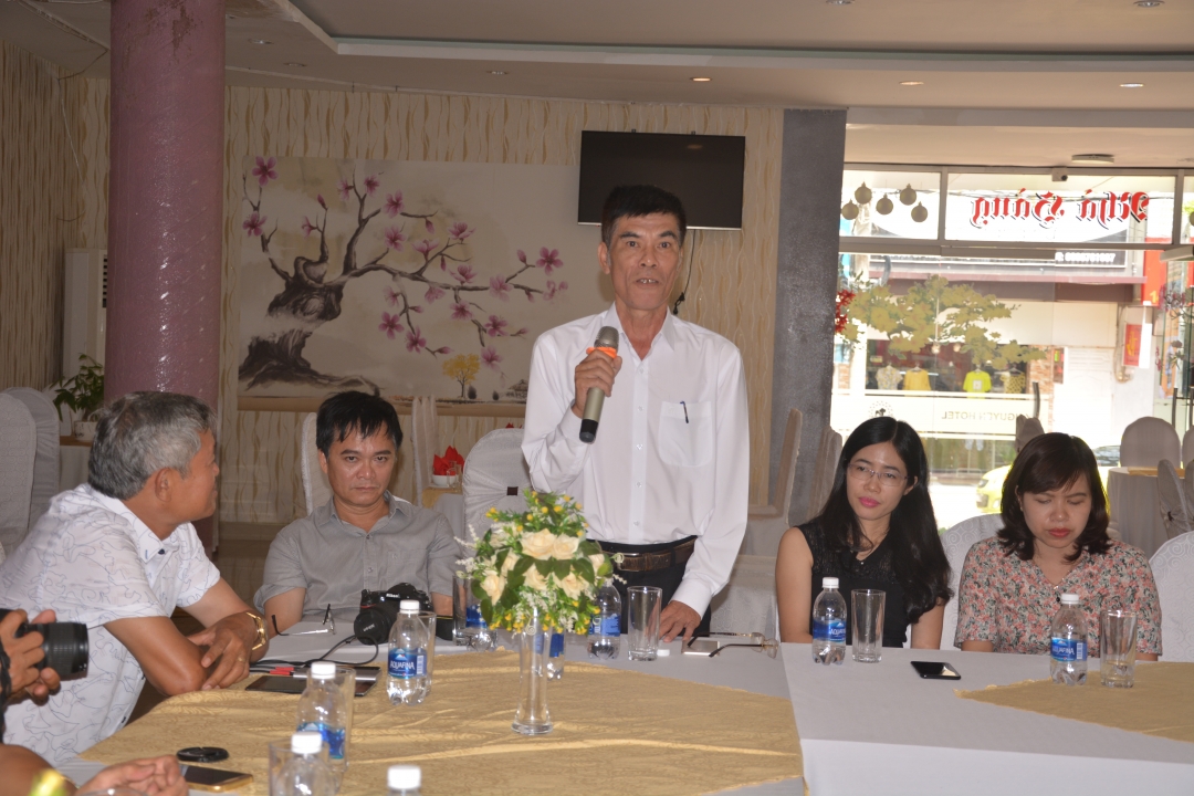 Các hội viên phát biểu 