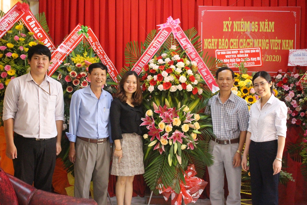 Bệnh viện Đa khoa vùng Tây Nguyên chúc mừng Ngày báo chí cách mạng Việt Nam