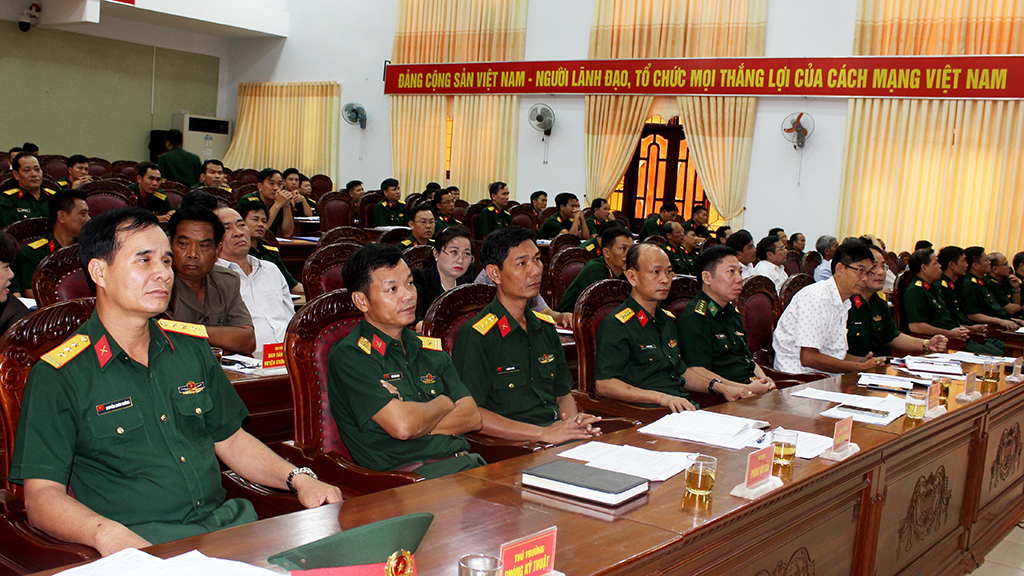 Các đại biểu tham dự hội nghị
