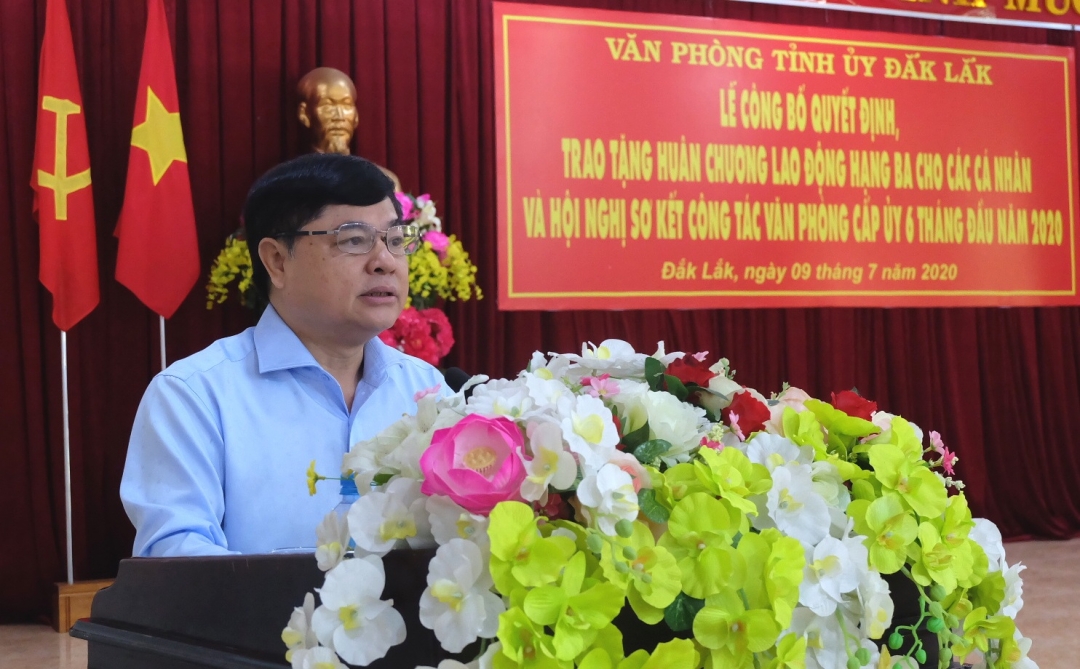 Đồng chí Phạm Minh Tấn, Phó Bí thư Thường trực Tỉnh ủy phát biểu chỉ đạo hội nghị
